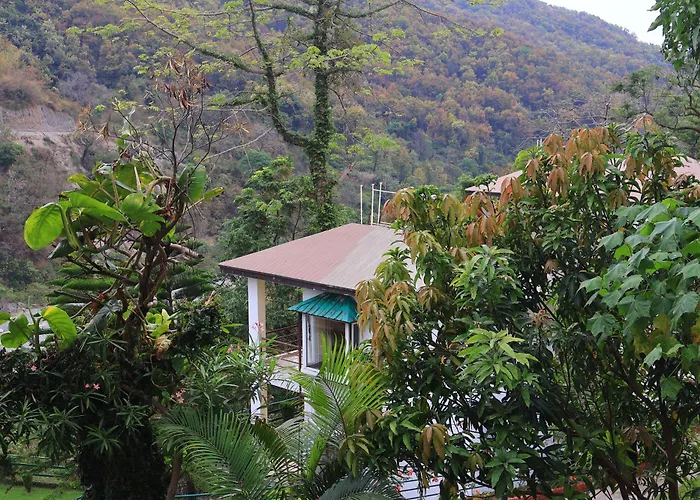 Home In The Hills, Resort & Restaurant