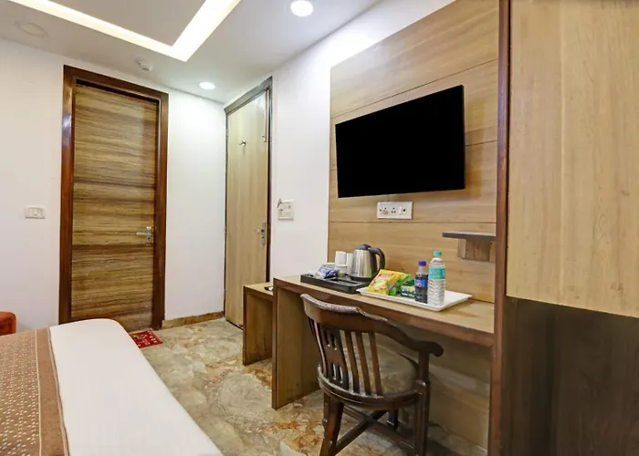 Hotel Ivy Near Delhi Airport