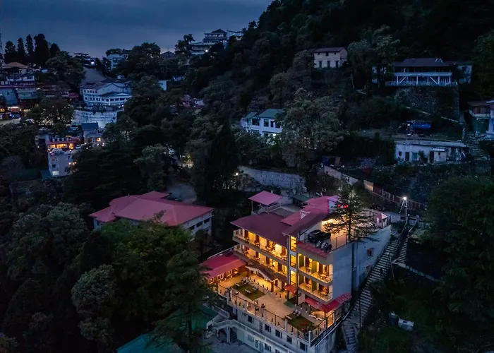 Hotel Seven Oaks
