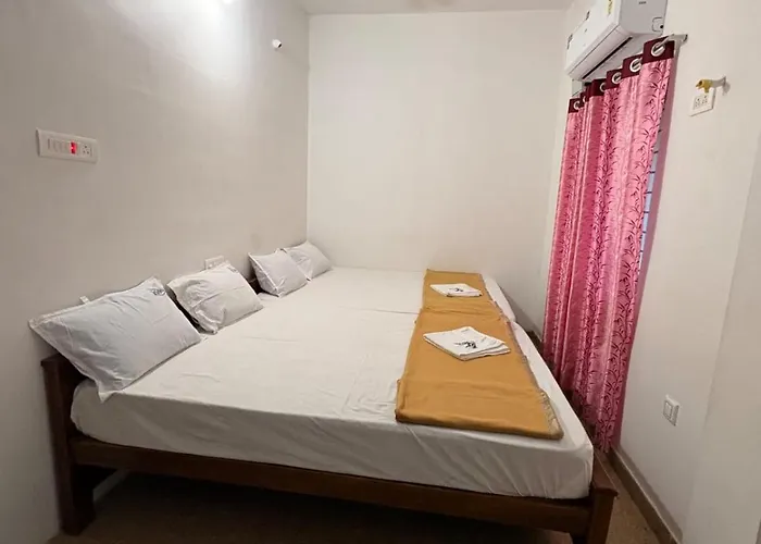 Kamalavel Mahal And Rooms