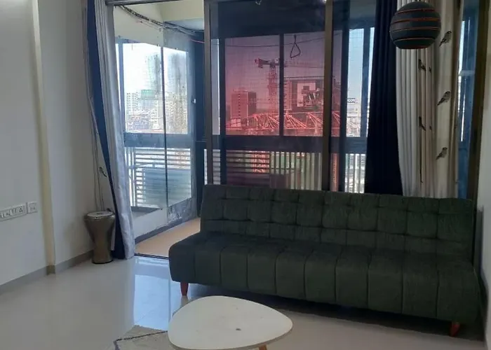 A Cosy 2 Bhk Near Vaishnodevi Circle