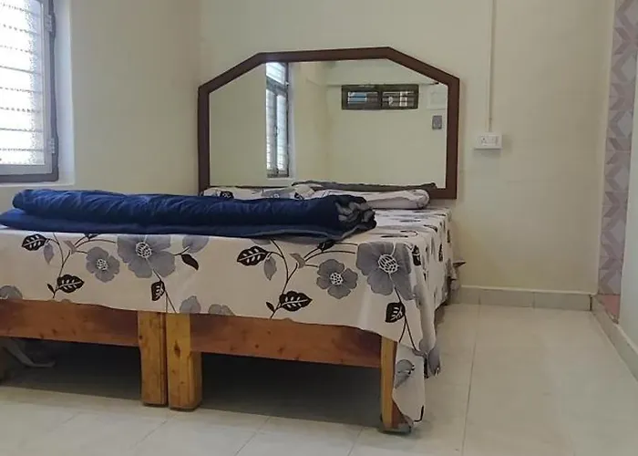 Archana Guest House River View