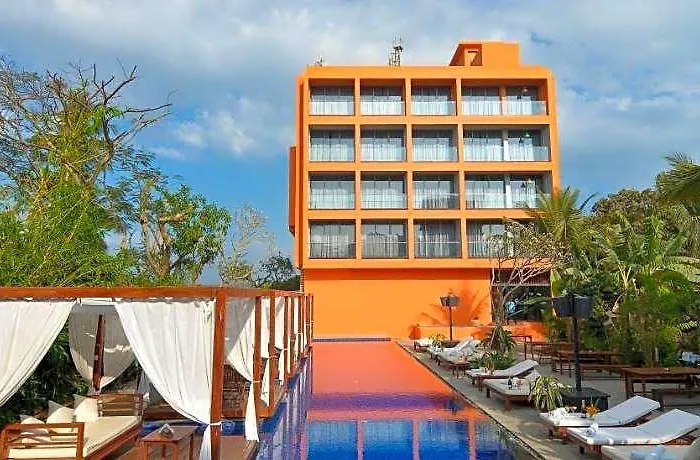 Sinq Party Hotel - No Male Stags Allowed Candolim