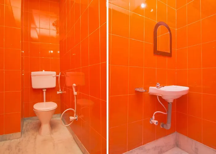 Collection O Relax Hotel