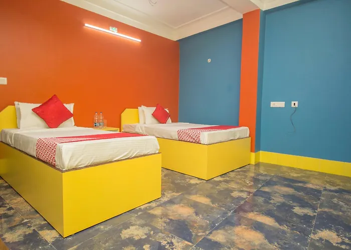 Collection O Relax Hotel