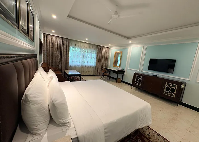 Mayfair Lake Resort