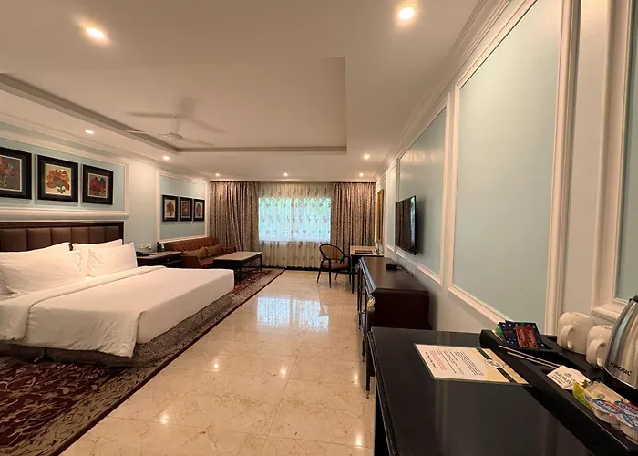 Mayfair Lake Resort