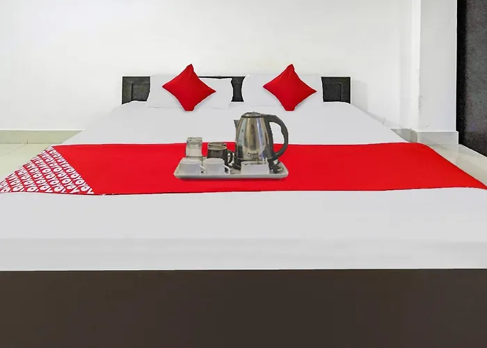 Hotel O Rabi Niwas