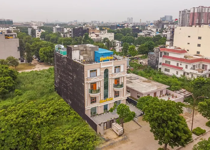 Lime Tree Hotels And Banquet Greater Noida