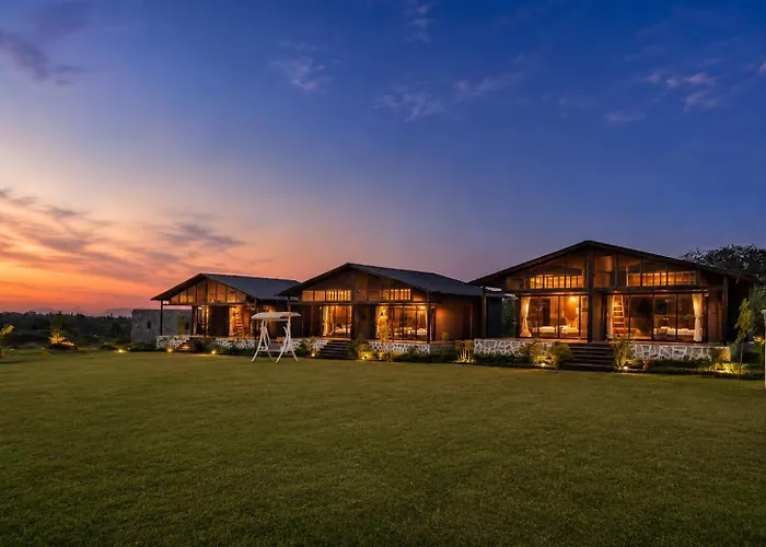 Shreephal Luxury Lake Resort - Hatgad, Saputara