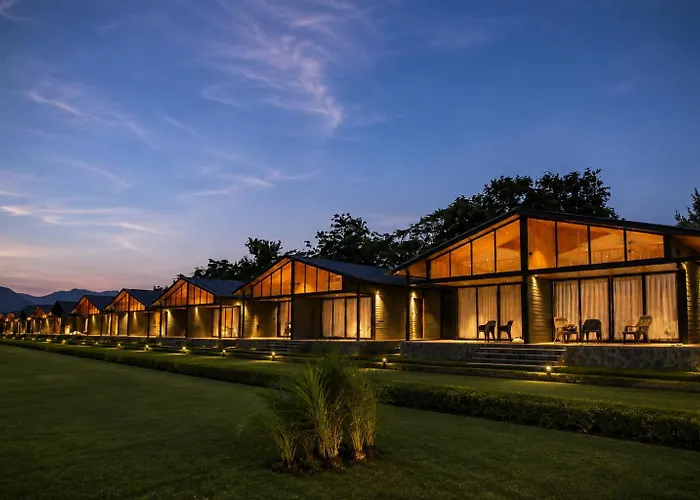 Shreephal Luxury Lake Resort - Hatgad, Saputara