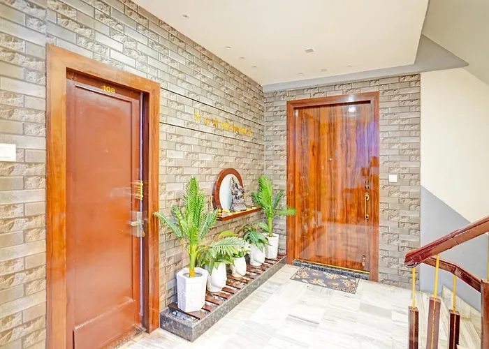 Hotel O Raj Mahal