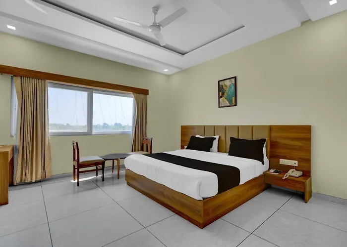 Hotel O Grand Ekta