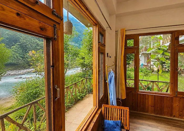 The Riverside Boutique Inn - Tirthan Valley