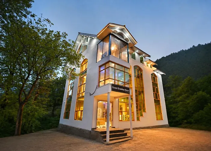 Forest Grandeur Resort