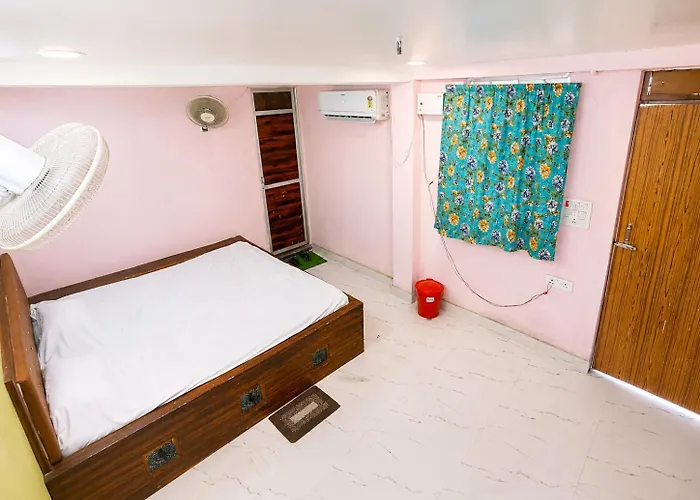 Bandhan Marriage Hall And Hotel