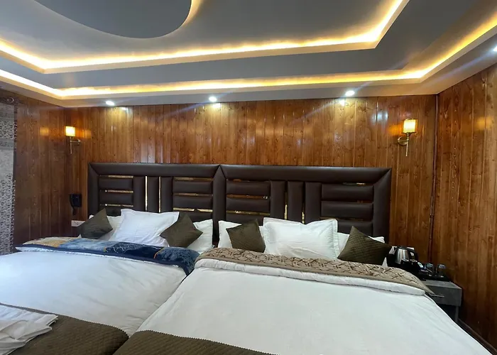 Hotel Sounsar And Restaurant