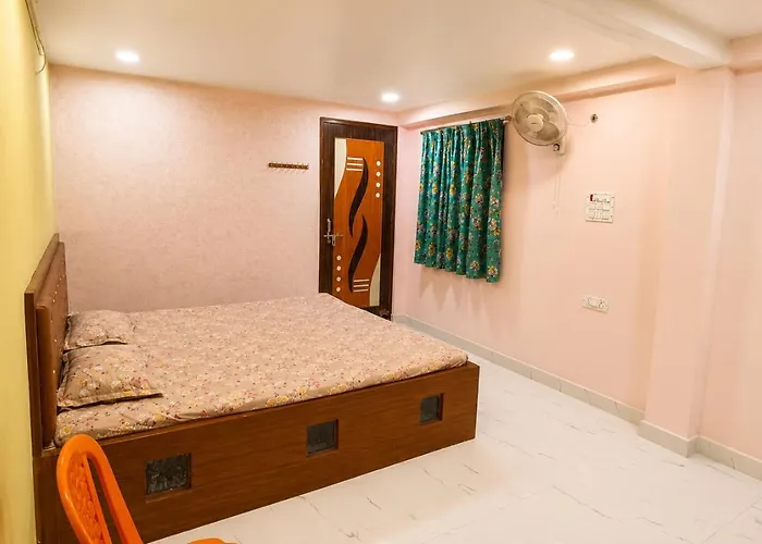 Bandhan Marriage Hall And Hotel