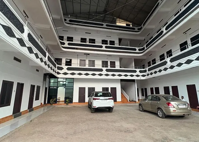 Elowen Suites