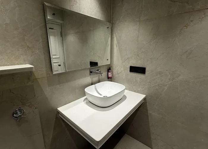 Hotel Bloom Residency