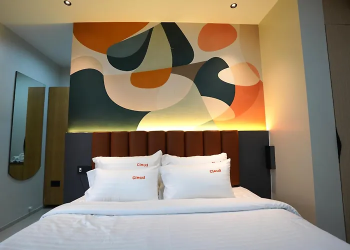 Thecloud Hotel