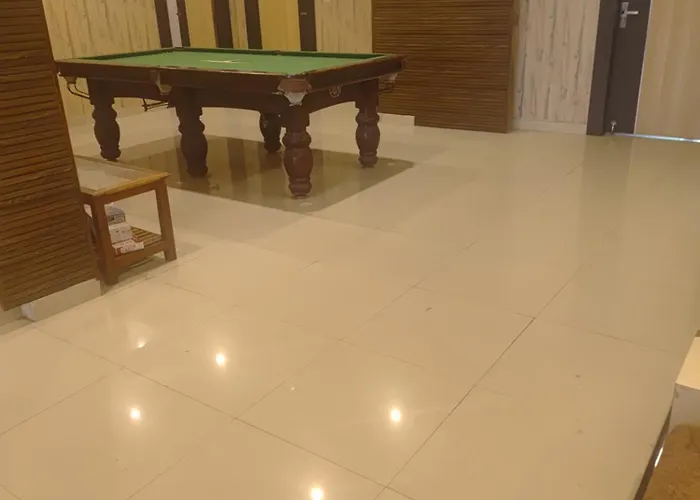 New Vybent Hotel Kainchi Dham