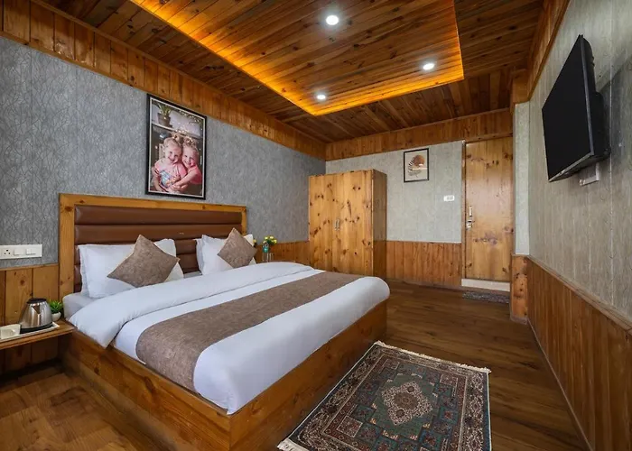 Valley Vista Rooms L Restaurant And Cafe L Forest Treks L Kufri By Exotic Stays