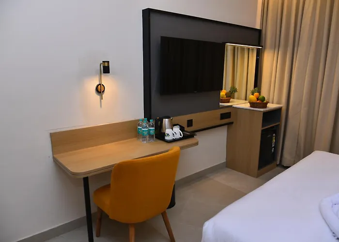 Vels Grand Hotel