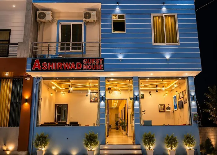 Aashirwaad Guest House Nr Toran Dwar 1 Km From Main Khatushyam Ji Temple
