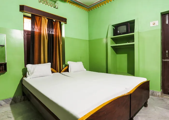 Spot On Indra Bhawan Lodge