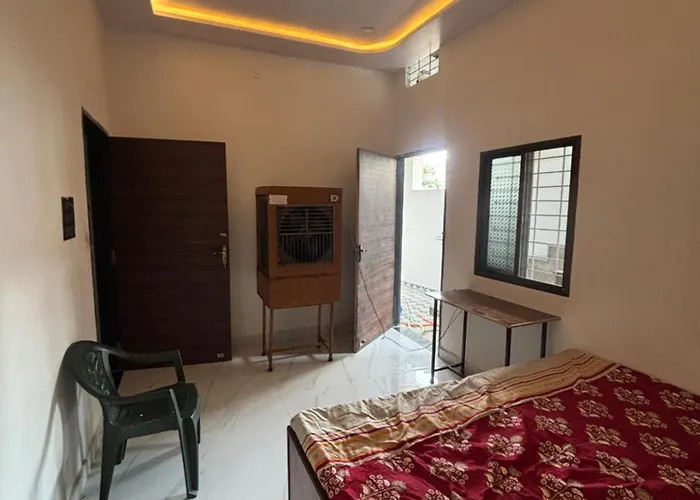 Hotel Ashish