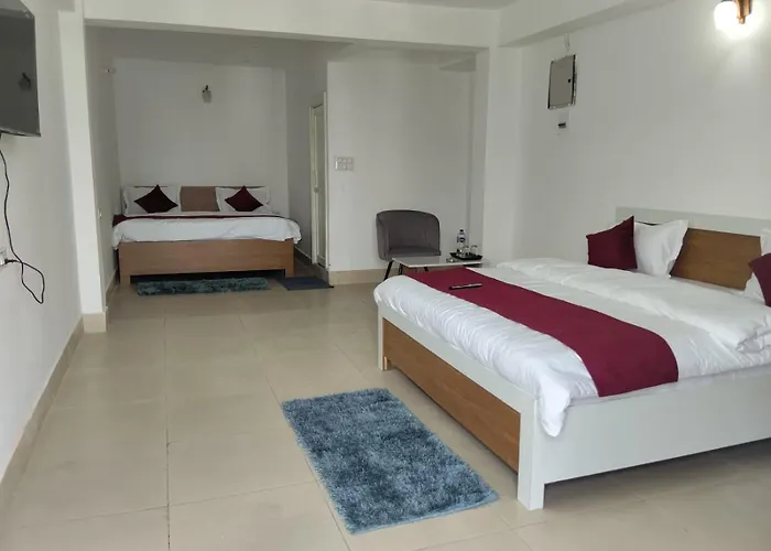 Vybent Hotel Kainchi Dham