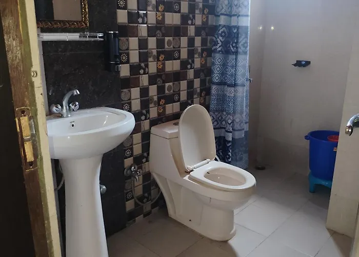 New Vybent Hotel Kainchi Dham