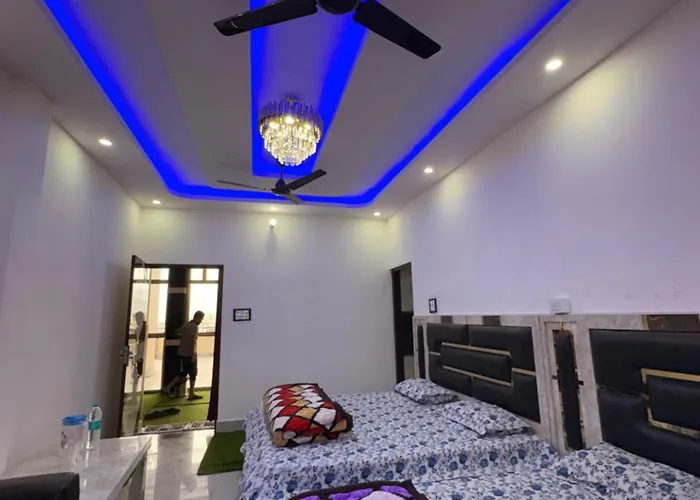 Dangwal Hotel
