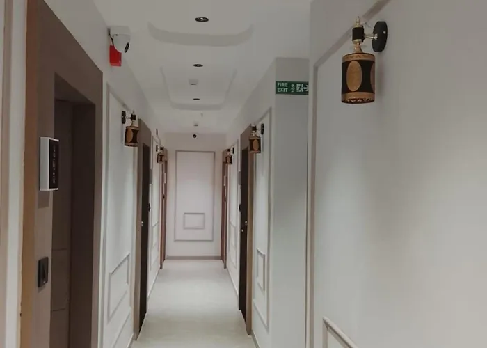 Hotel Lake City