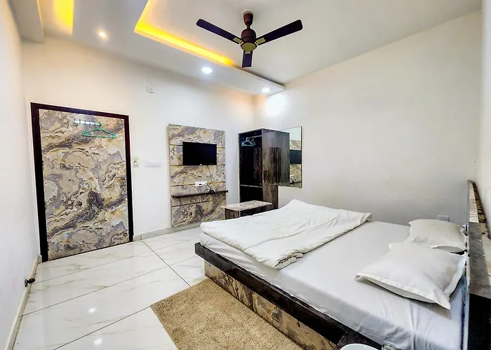 Hotel Shree Karni Palace
