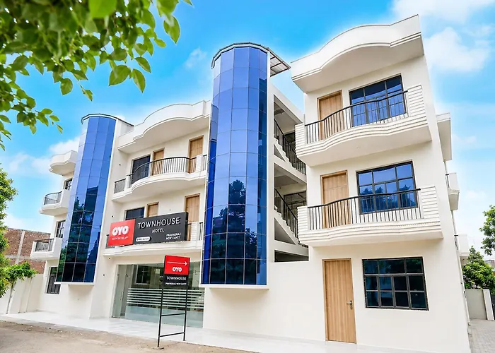 Super Townhouse Prayagraj New Cantt Formerly White Colony