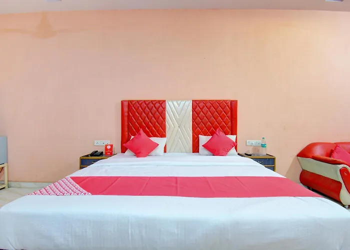6 Cr Hotel Lucky Star Central Bus Stop