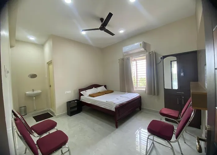 Chozha Palace Premium Rooms Ac