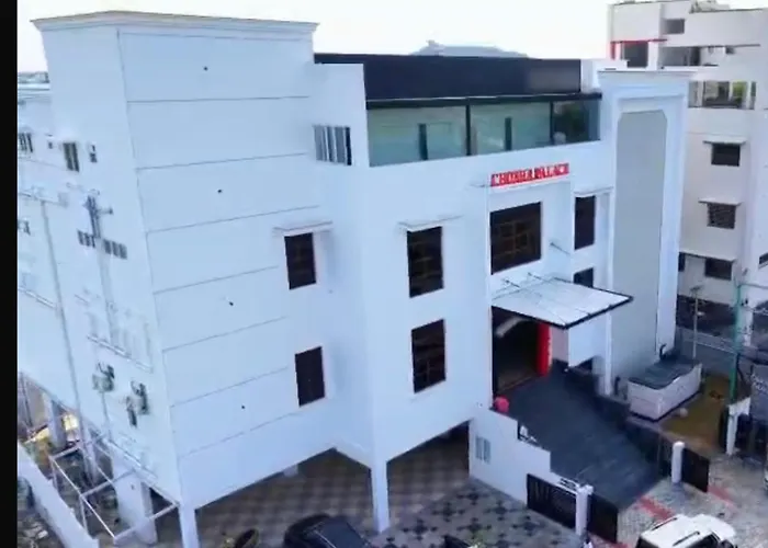 Chozha Palace Premium Rooms Ac