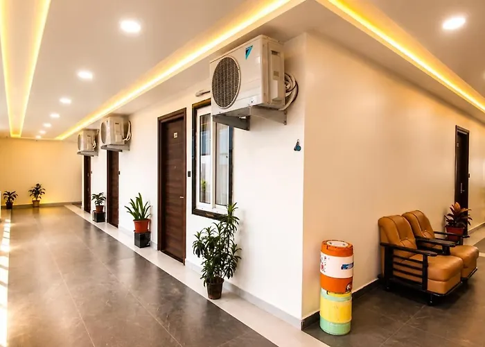 Hotel Lavish Grand