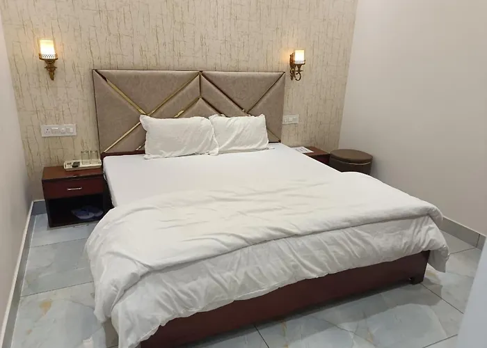 Hotel Deepjot