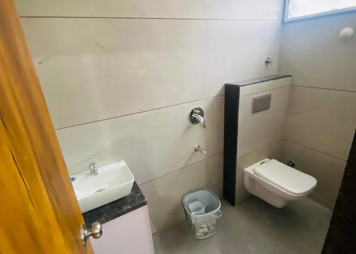 Shree Ji Girls Hostel