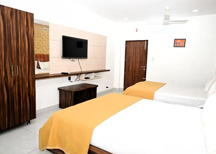 Hotel Divi Grand