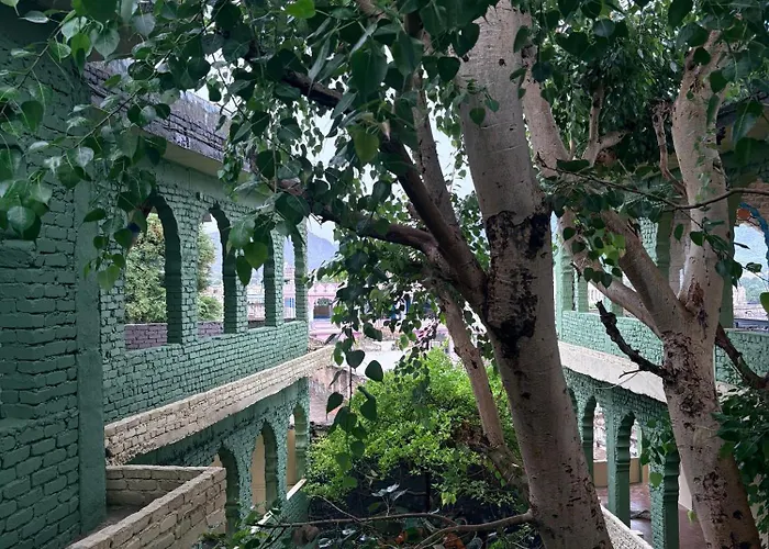 Vyom Hostel
