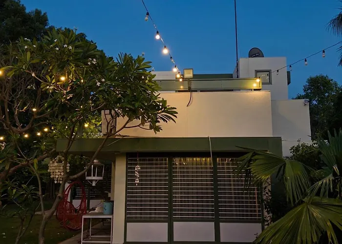The Saanj Villa