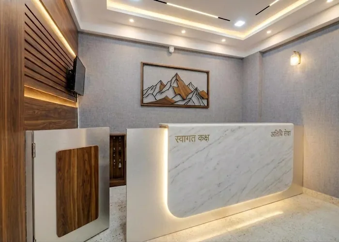 Hotel Adi Regency Sec 66 Mamura Noida