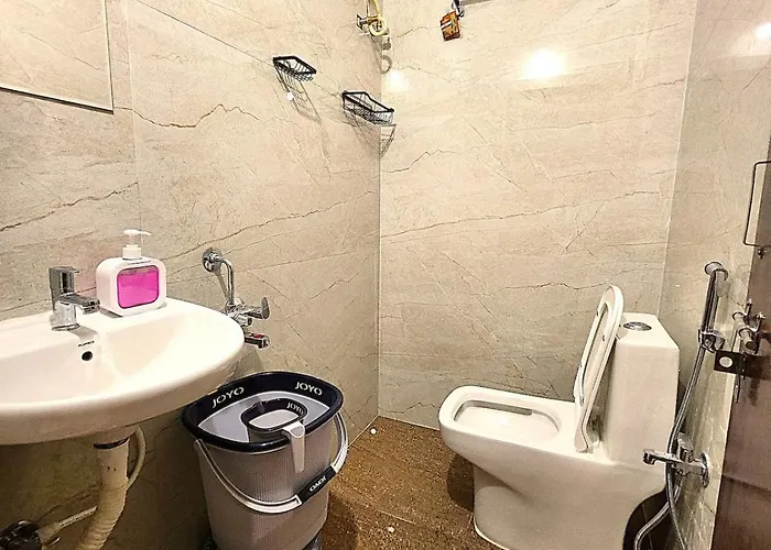 Curated 3Bhk With Attached Bathrooms Near Hitex Kk
