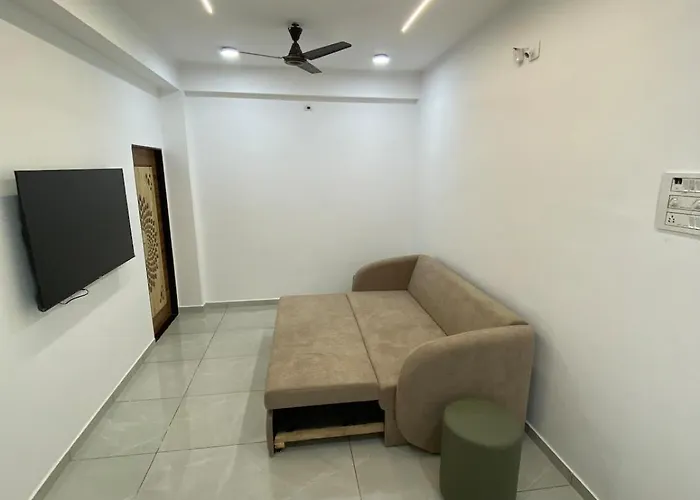 Kd Homes, Comfortable Stay, Prime Area
