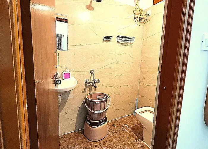 Curated 3Bhk With Attached Bathrooms Near Hitex Kk